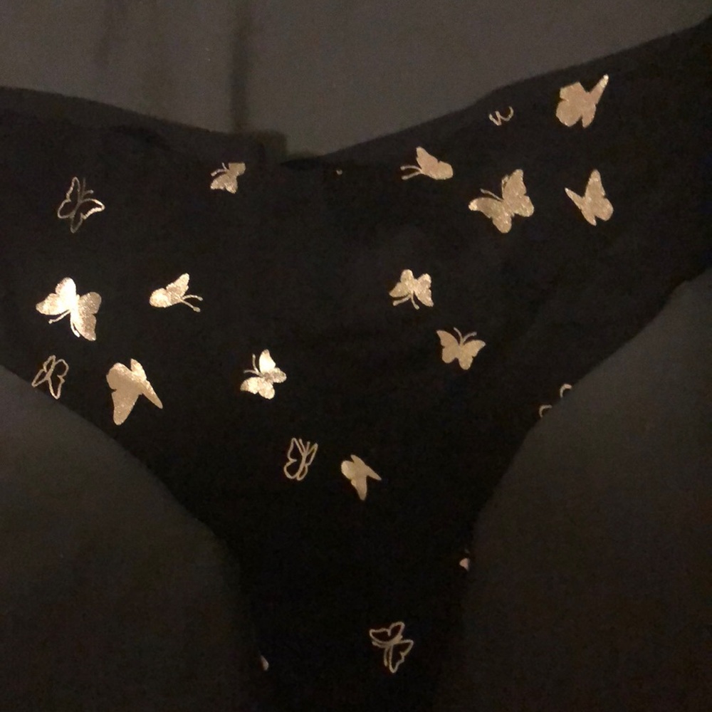 VS Thong